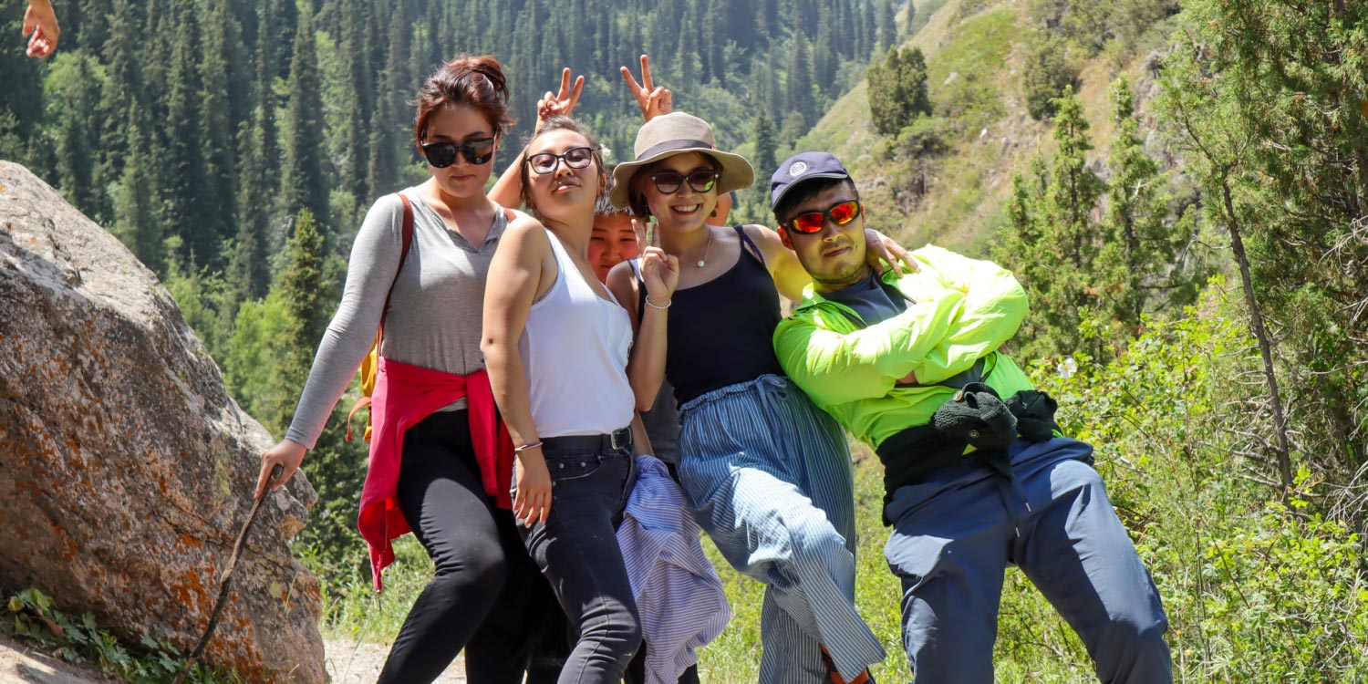 Navat, community host